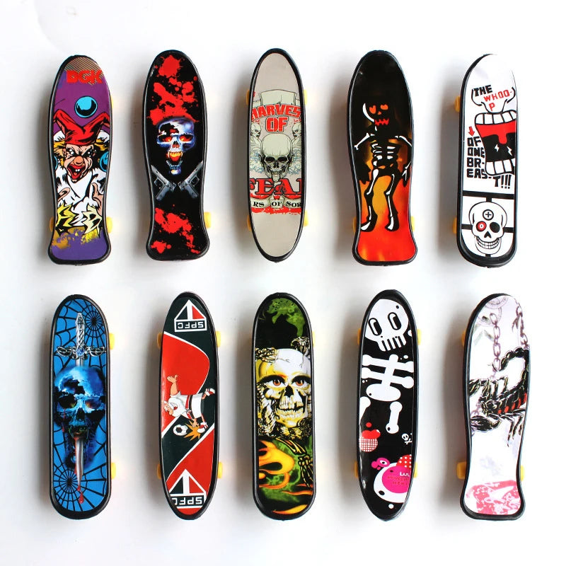 6PCS Finger Skatebords Fingerboard Small Toys For Boys Girls Birthday Party Favors Cool Gadgets Classroom Exchange Gifts