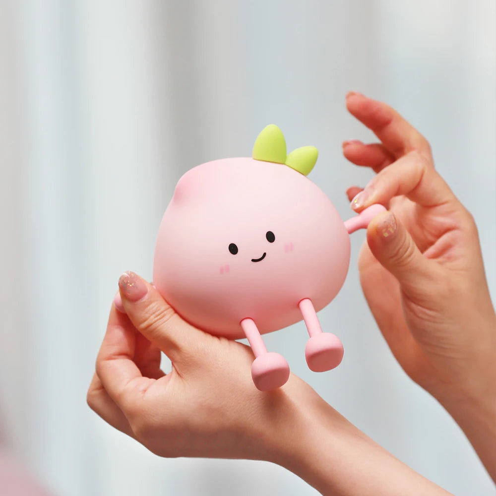 Cartoon Silicone Peach Sleep Lamp,USB ReChargable, LED Night Light for Children Holiday Gift, Cute Bedside Decor