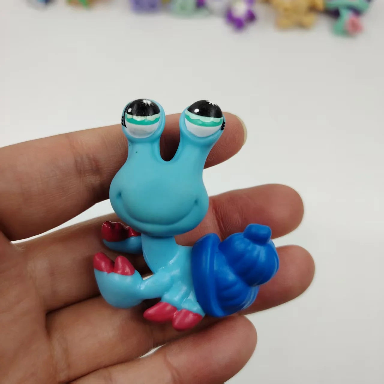 Original LPS Pet Toys Cute Animal Can Shake Head Kitten Collection Toys for Girls Christmas Birthday Gift