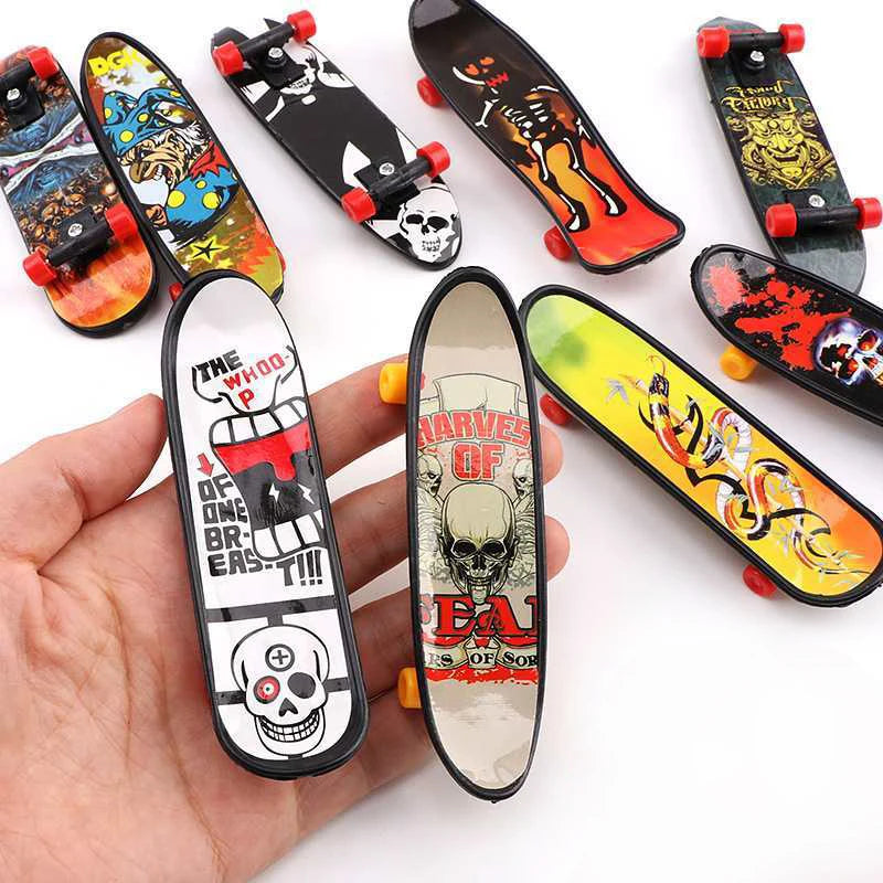 6PCS Finger Skatebords Fingerboard Small Toys For Boys Girls Birthday Party Favors Cool Gadgets Classroom Exchange Gifts